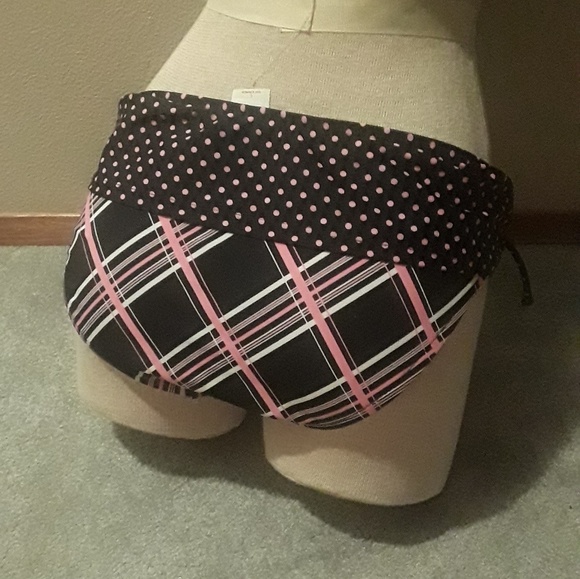 Bathing suit - Picture 3 of 4